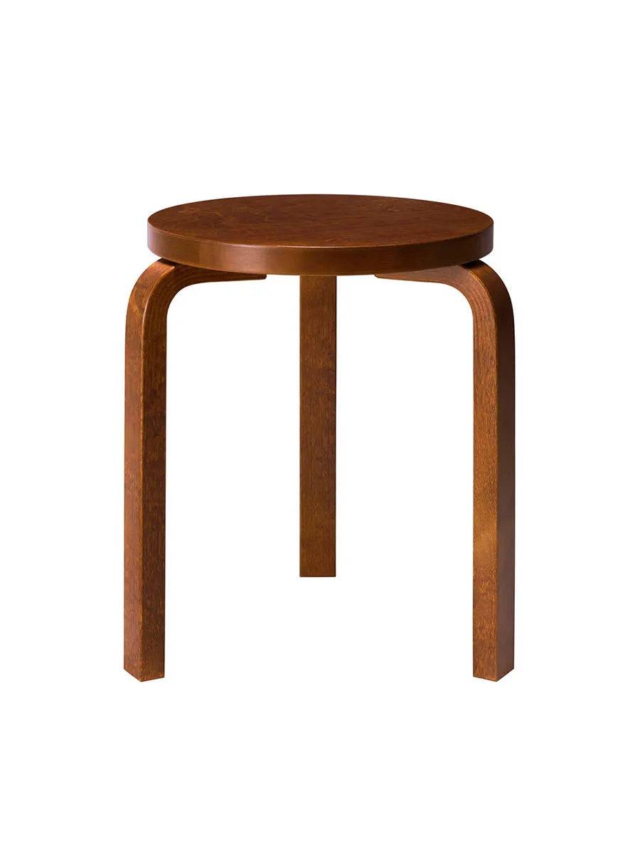 Stool 60, walnut stained fra Artek - Jacobsen Plus