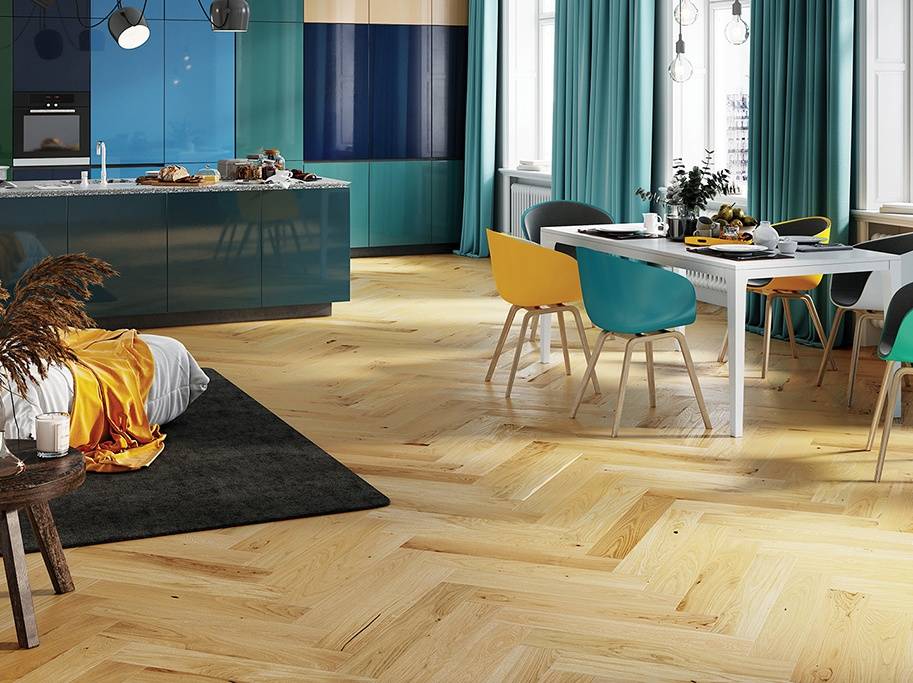 Sildeben med klicksystem - Borstat Ek Natur med olja - Bredd 130 mm Pris per paket