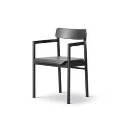 Fredericia Furniture Post 3446 karmstol Läder premium 88-svart lack ek - Svart