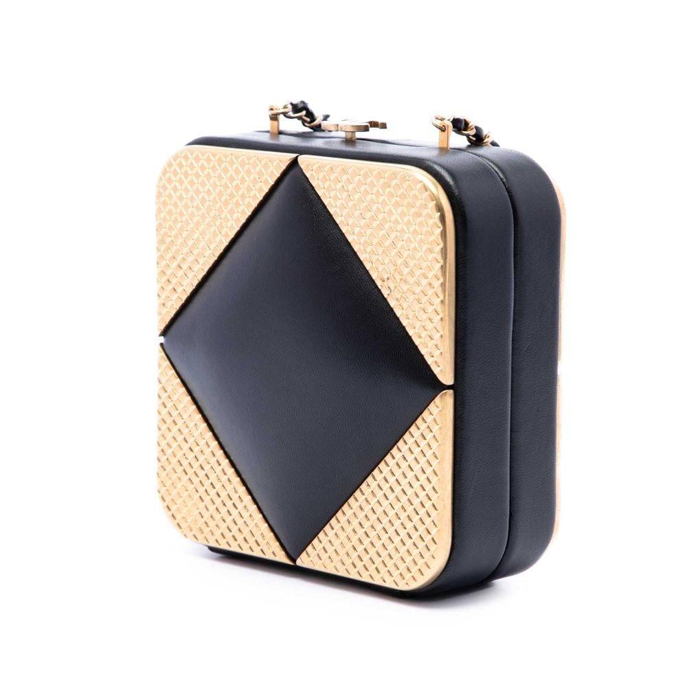 Chanel Vintage Chanel Crossbody Bag L 12.50cm x W 12.50cm x D 5cm - Crossbody Tasker hos Magasin.