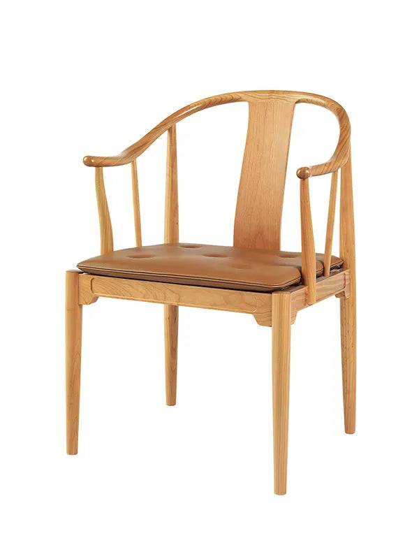 Kinastolen af Hans J. Wegner Sortfarvet ask / Grace / Valnød - Jacobsen Plus