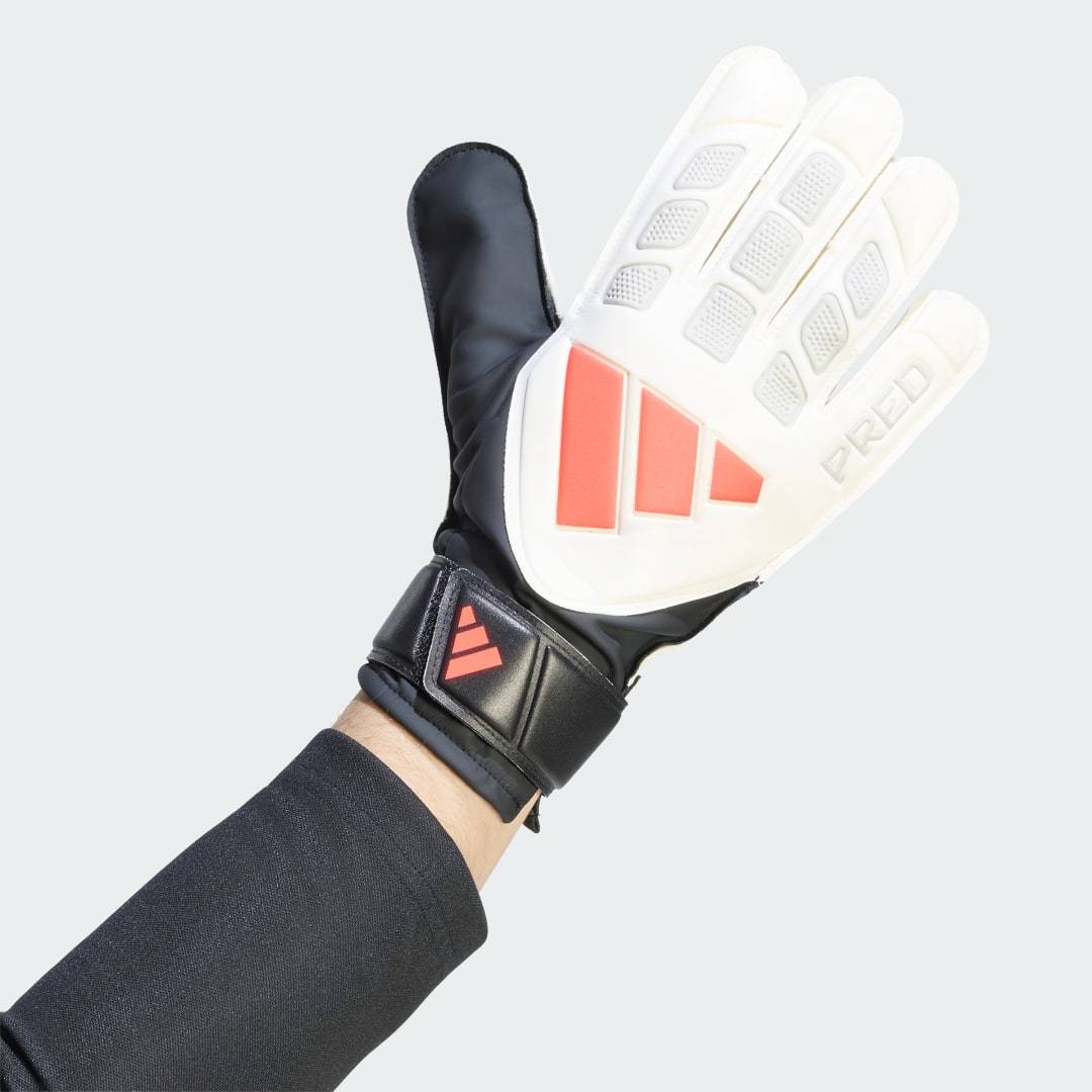 Predator Training Goalkeeper Glove