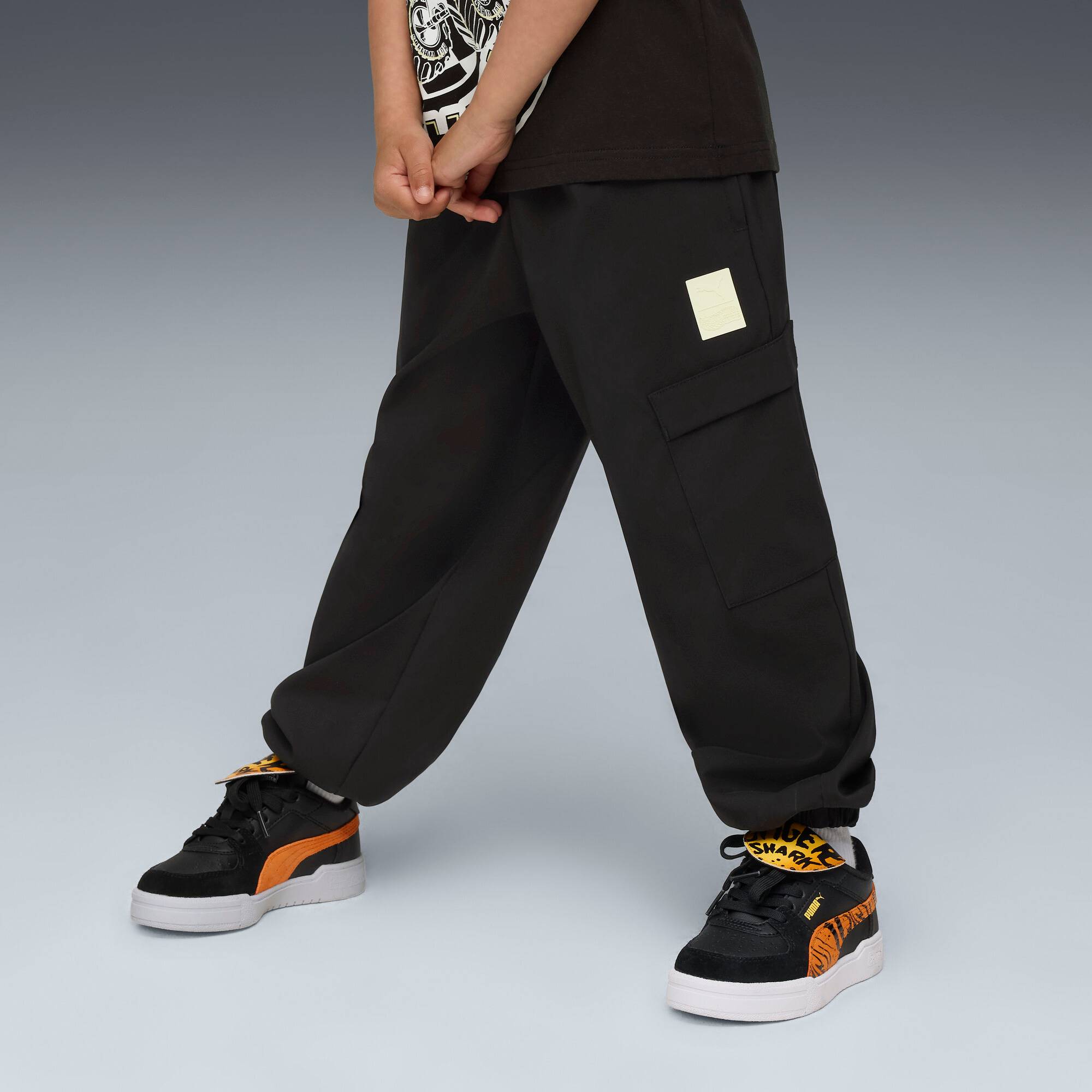 PUMA x HOT WHEELS™ MONSTER TRUCKS Cargo Pants Kids, Clothing, Black, 6-7Y