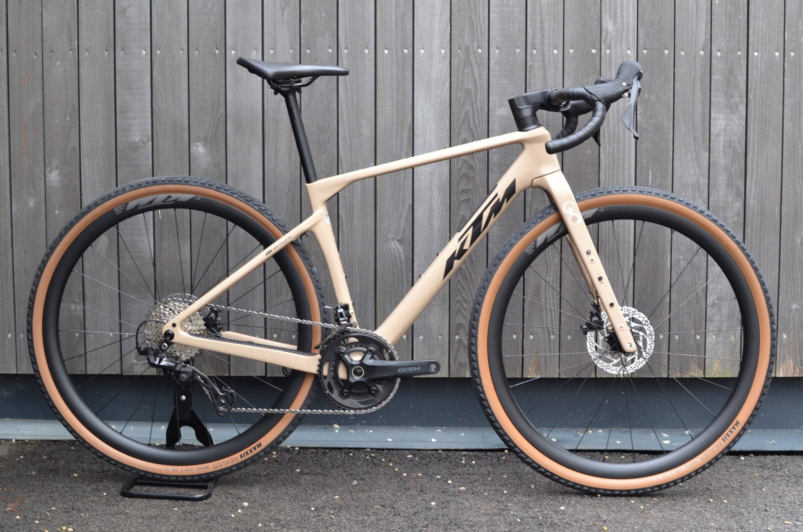 KTM Gravelator Elite 2026 - Shimano GRX 1x12sp - KTM Team Carbon Gravel - 170 / XL / Grey beige matt (XL)