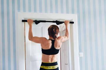 HOME ACTIVE PORTABELT DÖRRGYM FÖR HEMMET OCH ARBETET