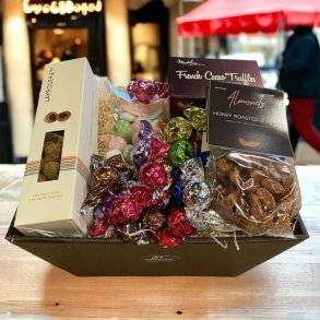 Gavekurv -Personlig med luksus chokolade og saltmandler