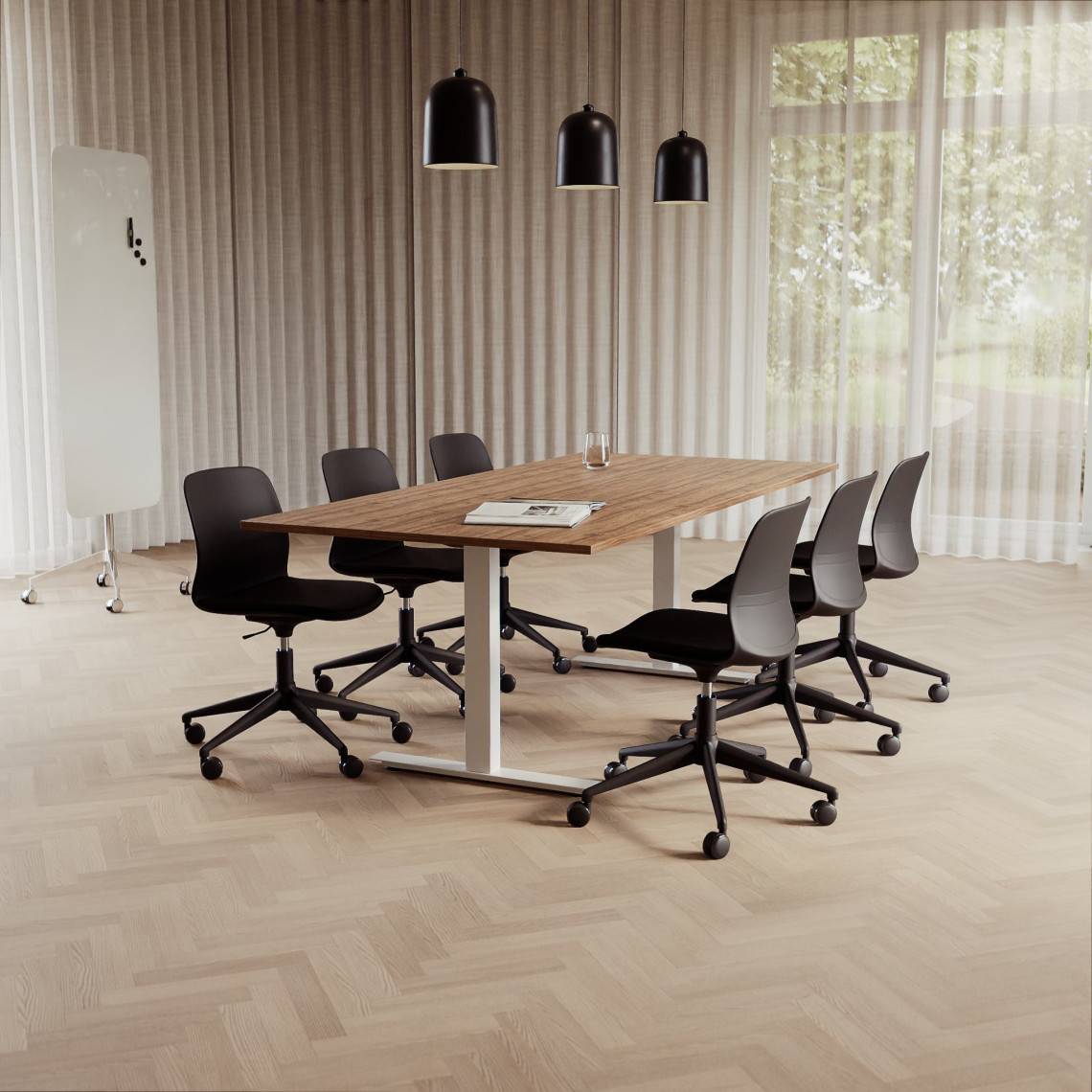 Konferencesæt Modul + Ergo 006C, Størrelse 6 pladser (220 cm), Bordplade Valnød, Understel Hvid, Stol Sort.