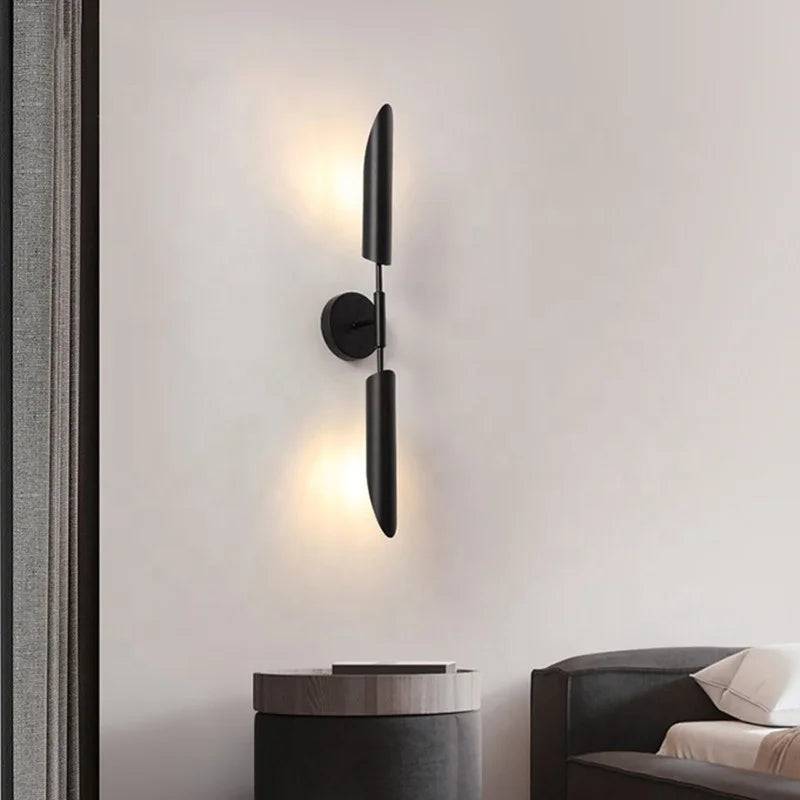 LuxeGlam - Guld Industriell Vägglampa för Hem och Hotell - Svart modell B / Trefärgat ljus