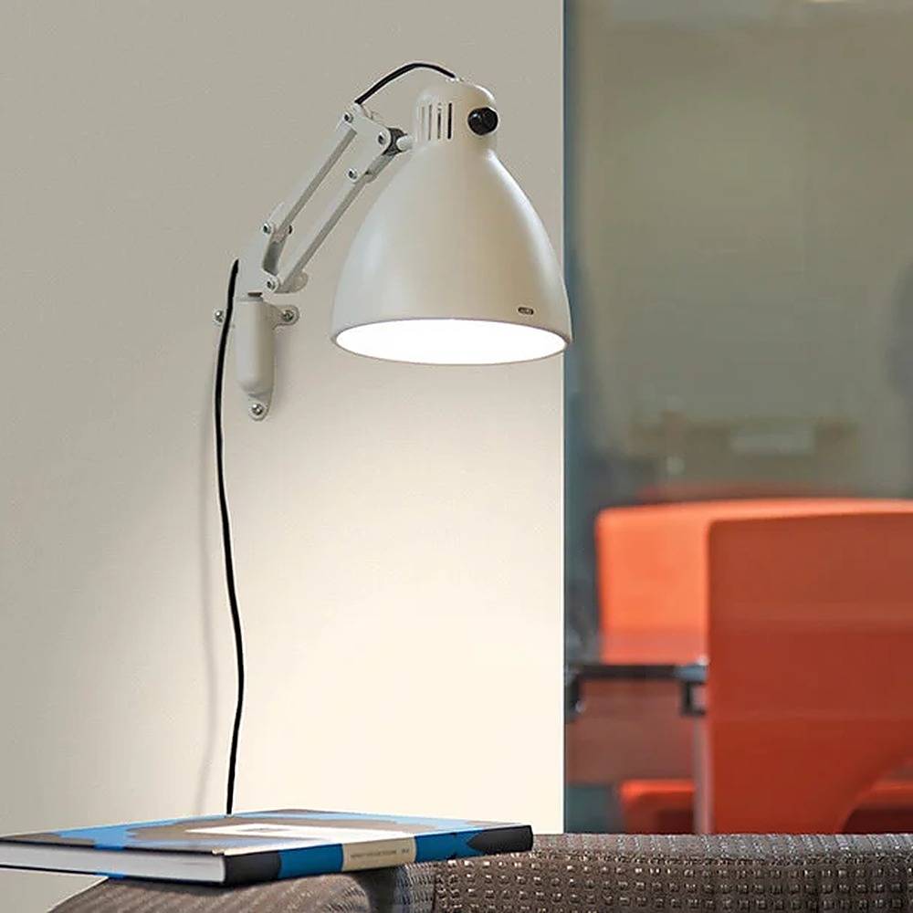 Luxo L-1 vägglampa