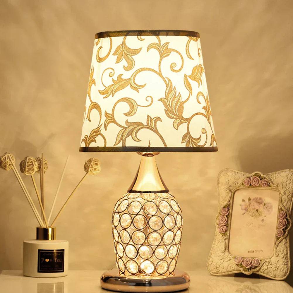 KristalGlow – Elegant Bordslampa för Romantiska Atmosfärer - C / EU-plugg