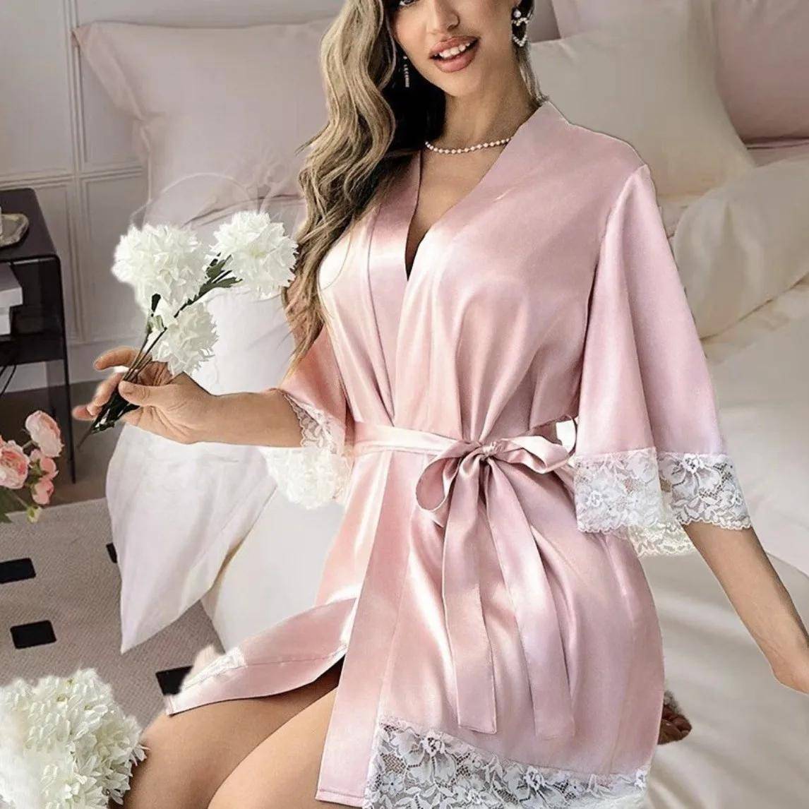 Elegant Satinmorgonrock för Damer med Spetskant Kimono Kort Sovplagg Nattlinne V-ringning Bälte Bröllopsloungewear Brudtärnegåva cm rosa