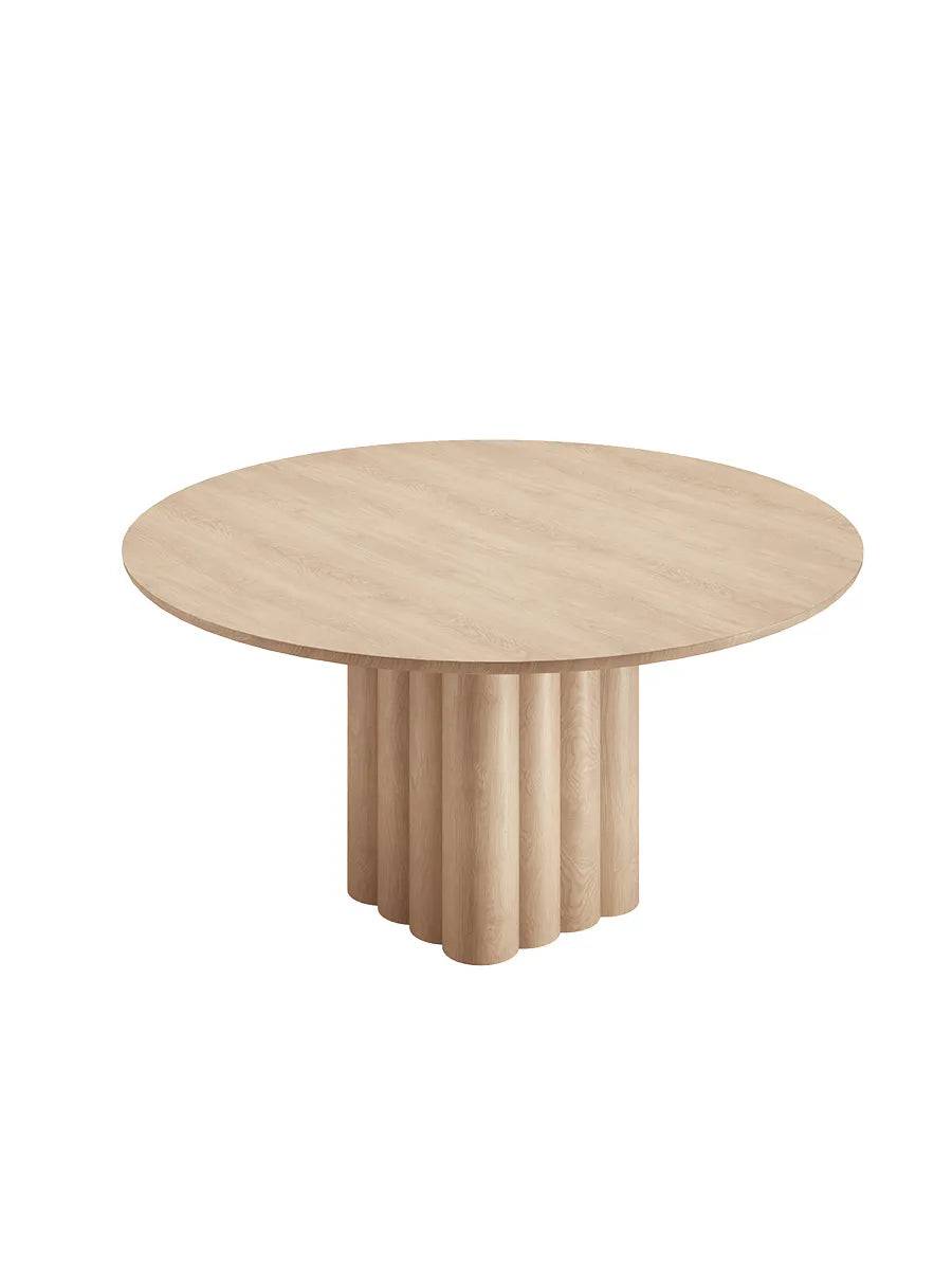 Plush Table Round fra DK3 Sæbebehandlet eg / Ø 150 cm + 2 tillægsplader - Jacobsen Plus