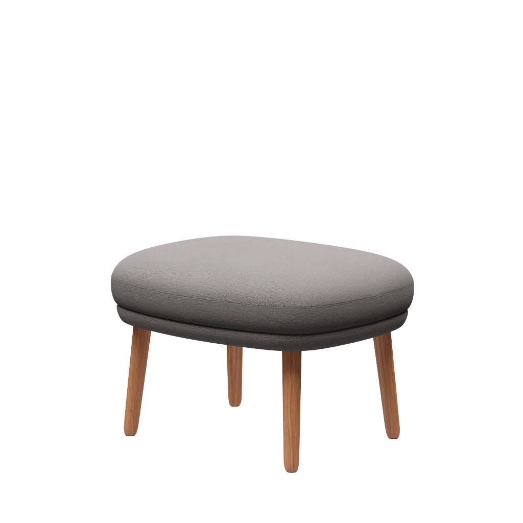 Fri Skammel m. stel i eg fra Fritz Hansen Christianshavn - 1121 Beige - Jacobsen Plus