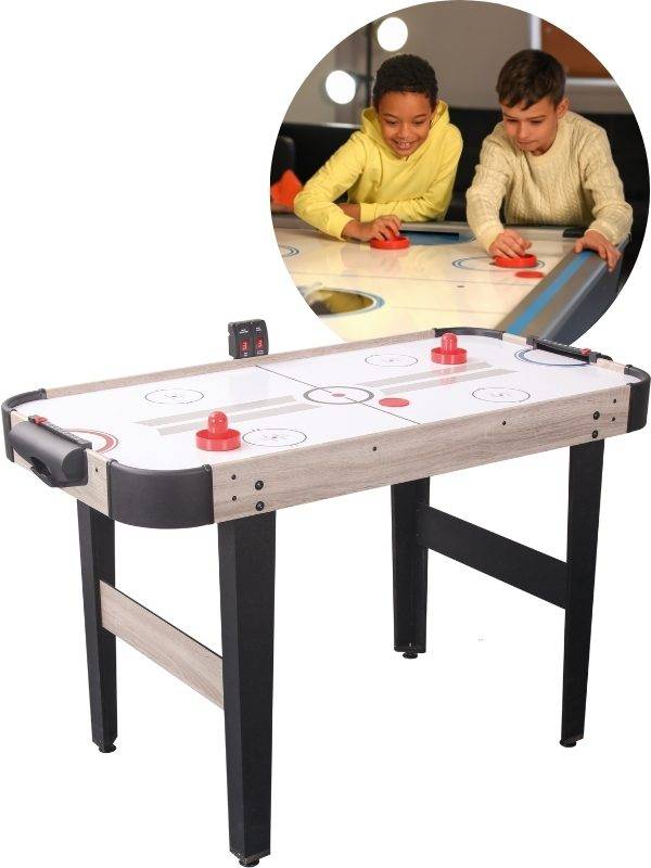 Airhockey spel med poängtavla, pushers och puckar