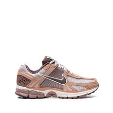 Nike - Air Zoom Vomero 5 Dusted Clay sneakers - herr - gummi/polyuretan/Tyg/Tyg - 13 - Neutral