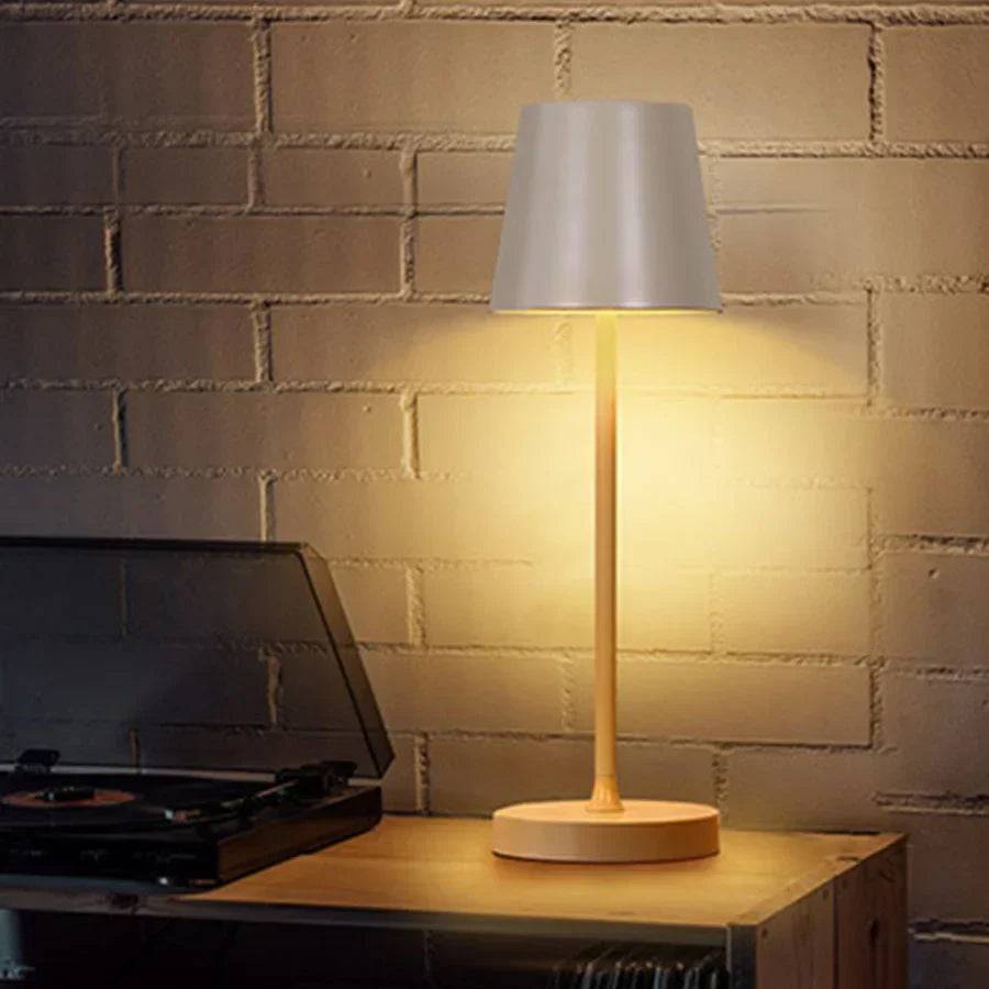 PortaLumen - Trådlampa för stilfull belysning - Vit