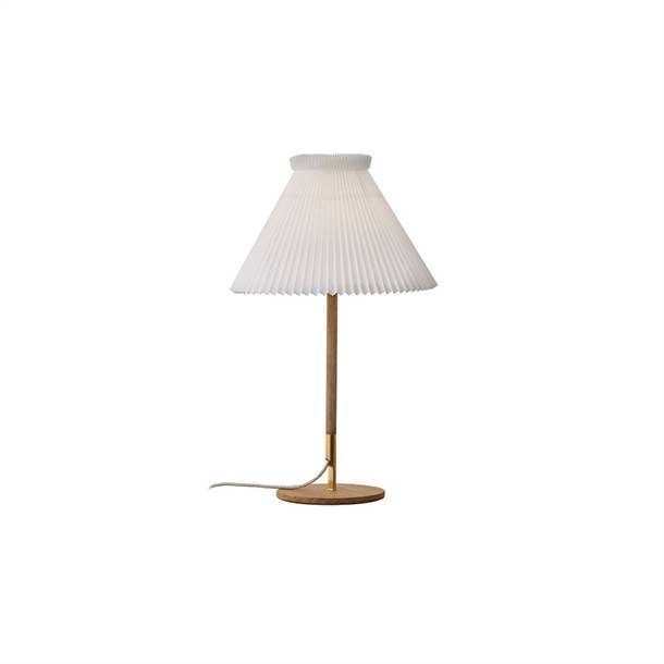 Le Klint - Model 328 LK80 Bordlampe / Lys eg og messing