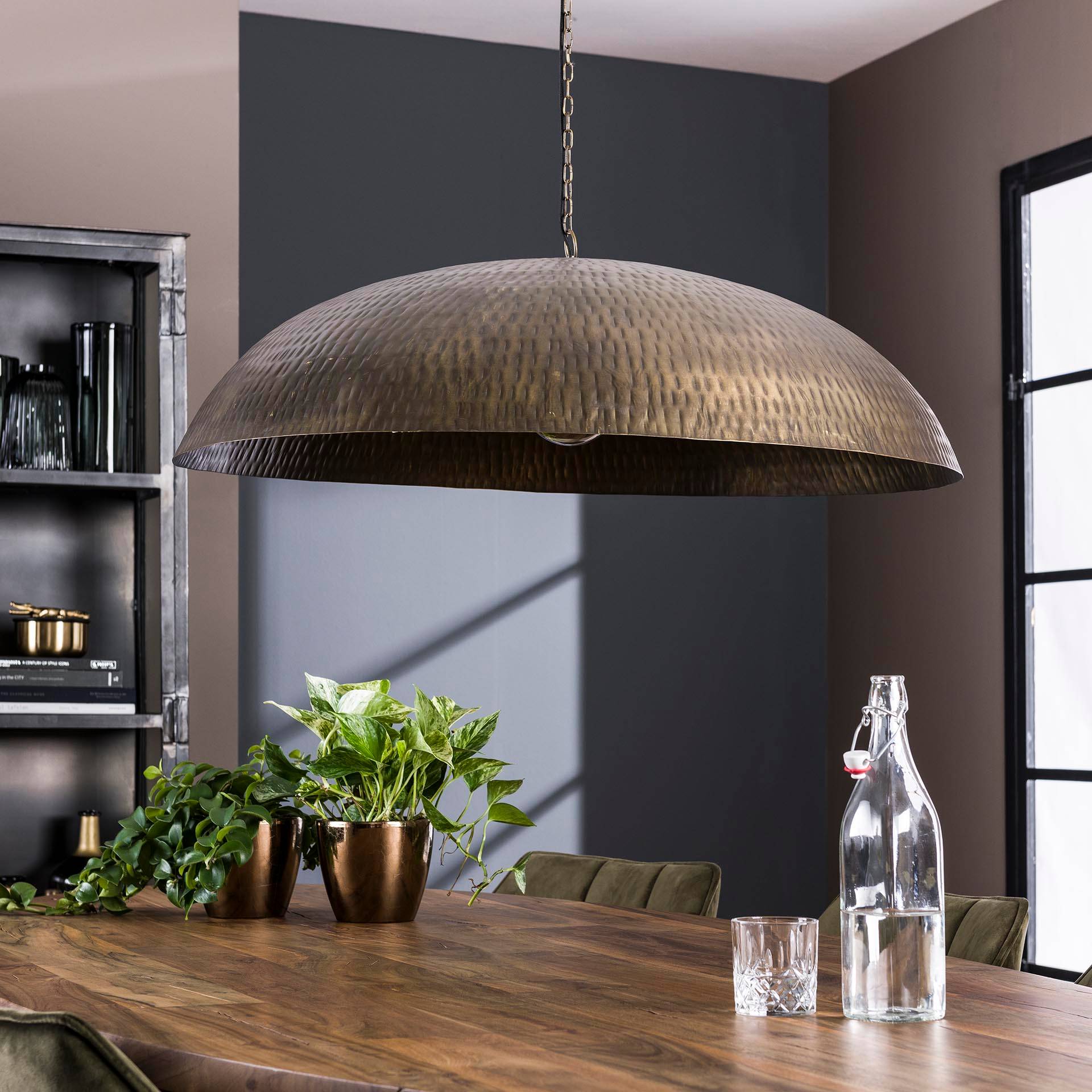 Bertha - Loftlampe med stor metalskærm i antik bronze Levering med pære(r)
