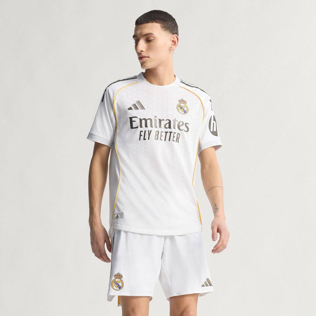 Real Madrid 25/26 Authentic hjemmebanetrøje