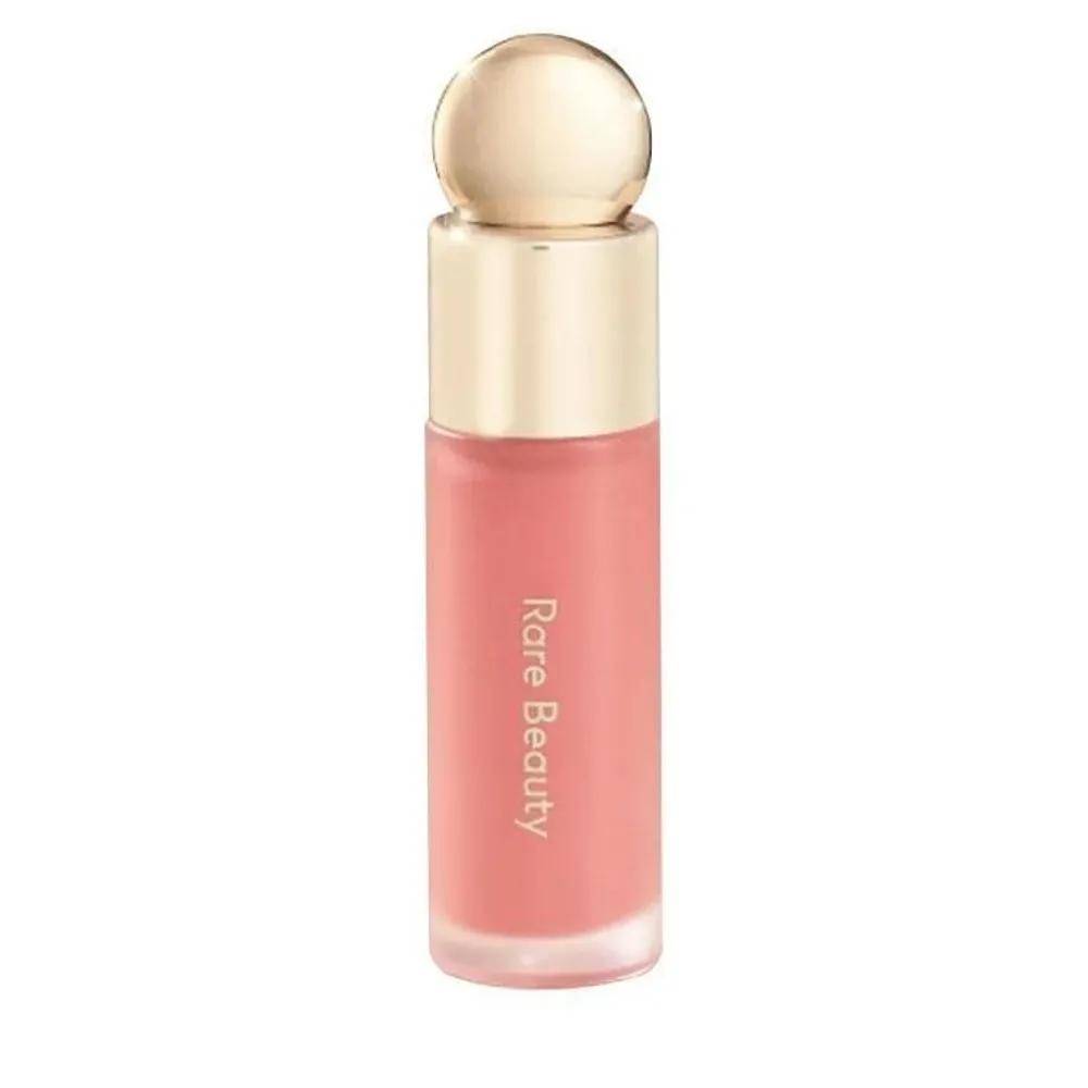 Rare Beauty Soft Pinch flytande rouge Bliss beige