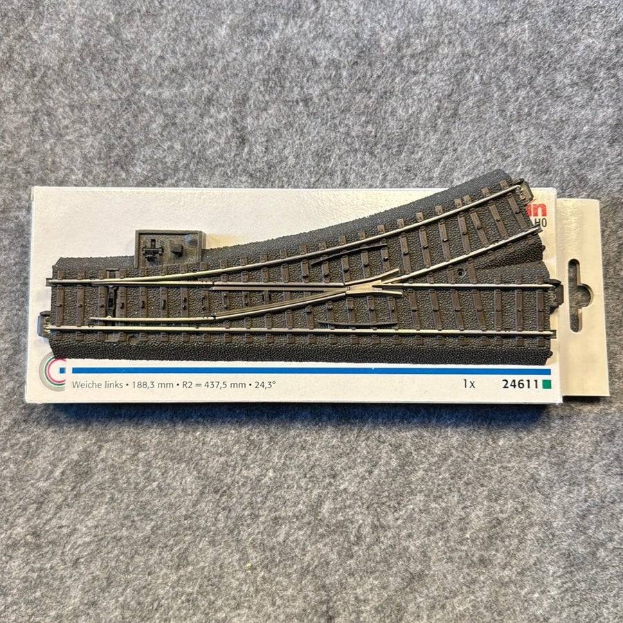 Märklin H0 24611 Växel Vänster inkl dekoder, motor & lampa