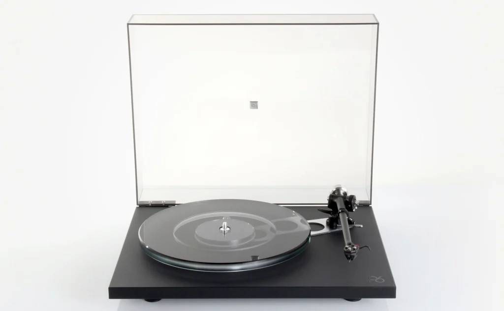 Rega Planar 6 Svart, med Ania Pro MC-pickup