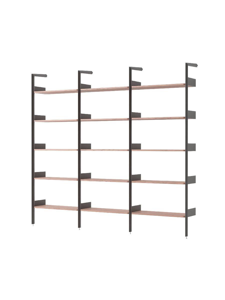 Rombe, Configuration F fra &Tradition Anthracite w. Lacquered Walnut shelves - Jacobsen Plus