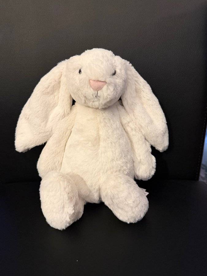 Jellycat Bashful Cream Bunny medium