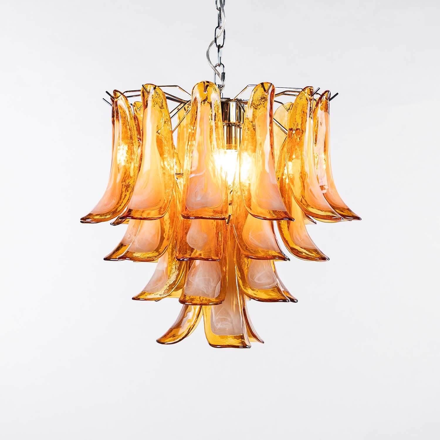 Kristallkrona Ø45xH50cm Bärnsten/Krom - Livorno | Taklampa | Kristallkrona | Vesani