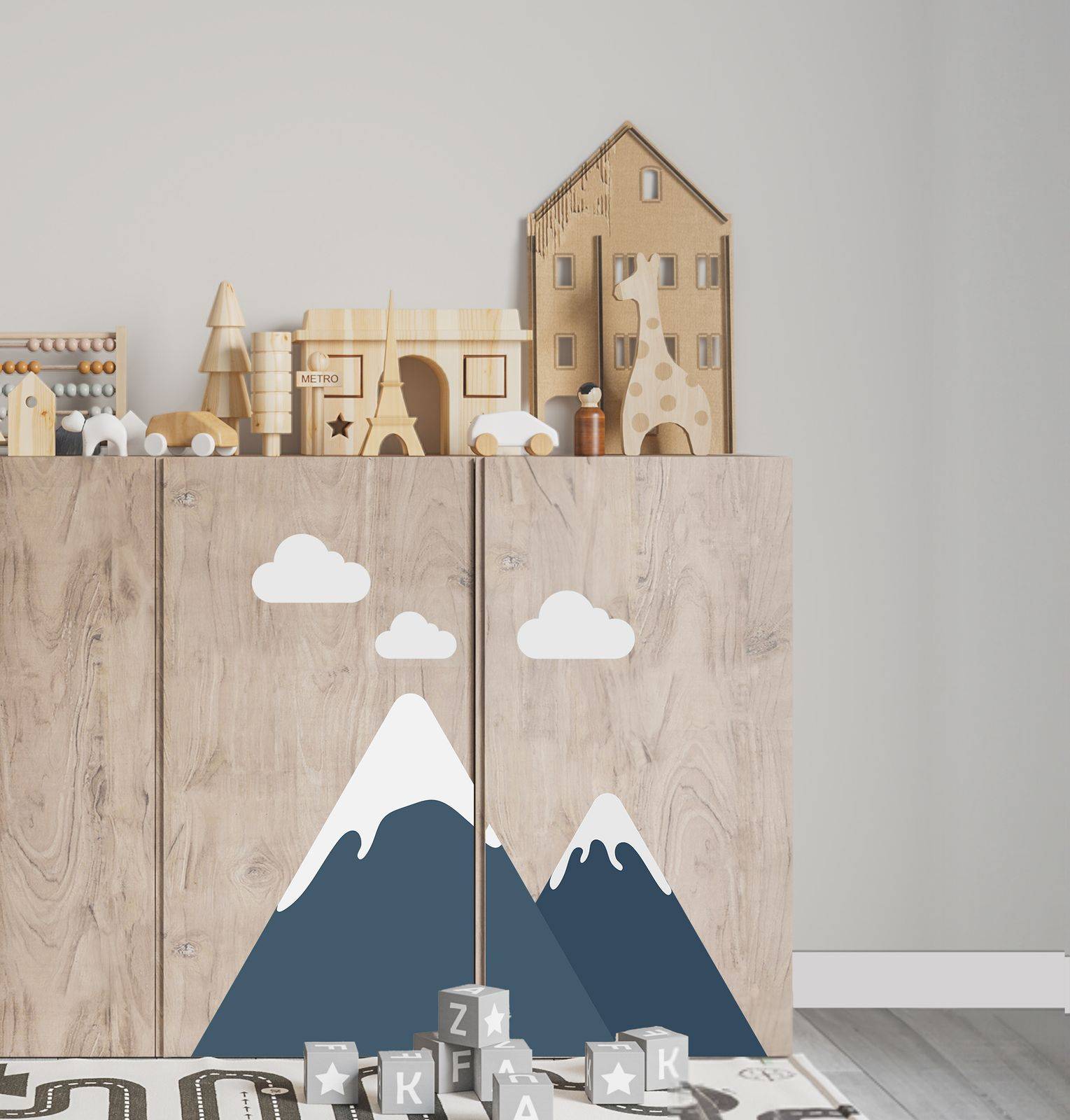 Självhäftande klistermärke – Ivar skåpdekal / Bergdesign