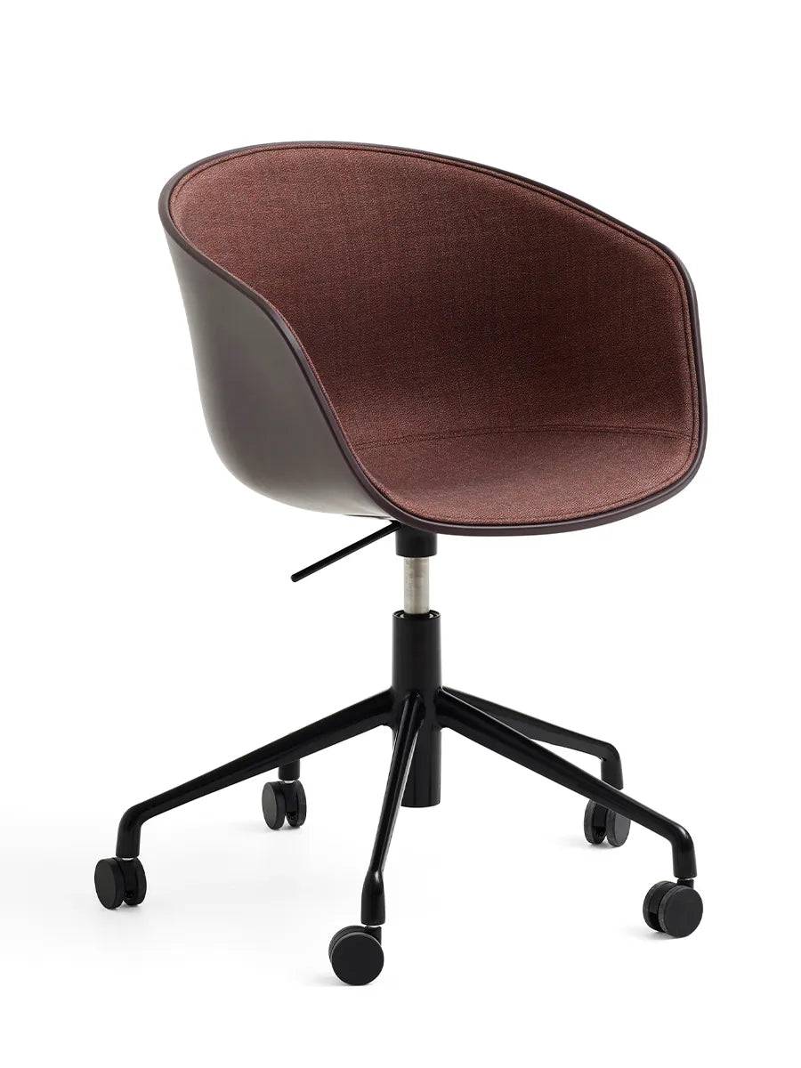 About a Chair AAC52 Forsidepolstret, sort skal fra Hay Canvas / Sort pulverlakeret aluminum - Jacobsen Plus