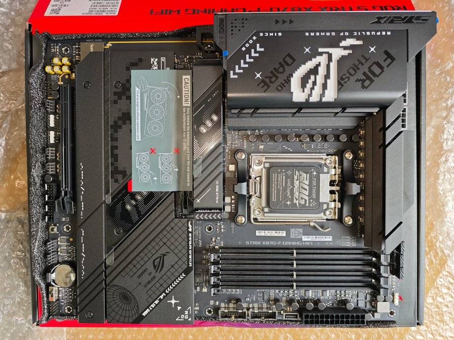 ASUS ROG STRIX X870-F GAMING WIFI moderkort