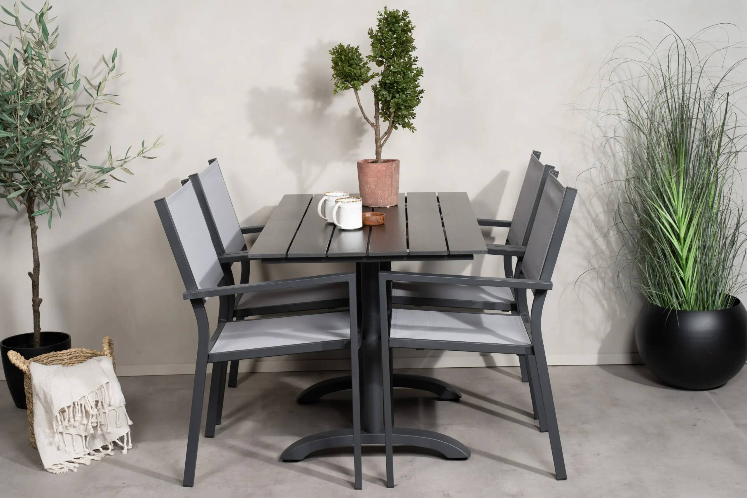 Denver & Copacabana - 70×120 cm med stolar - Matgrupper utomhus - svart/grå