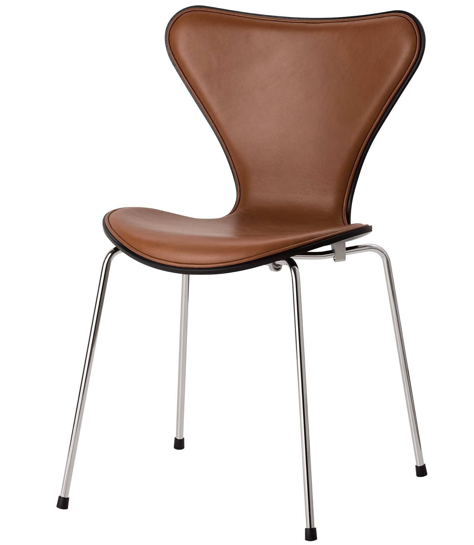 Syveren - Serie 7 - Model 3107 - Forsidepolstret Essential læder, sort Lakeret.