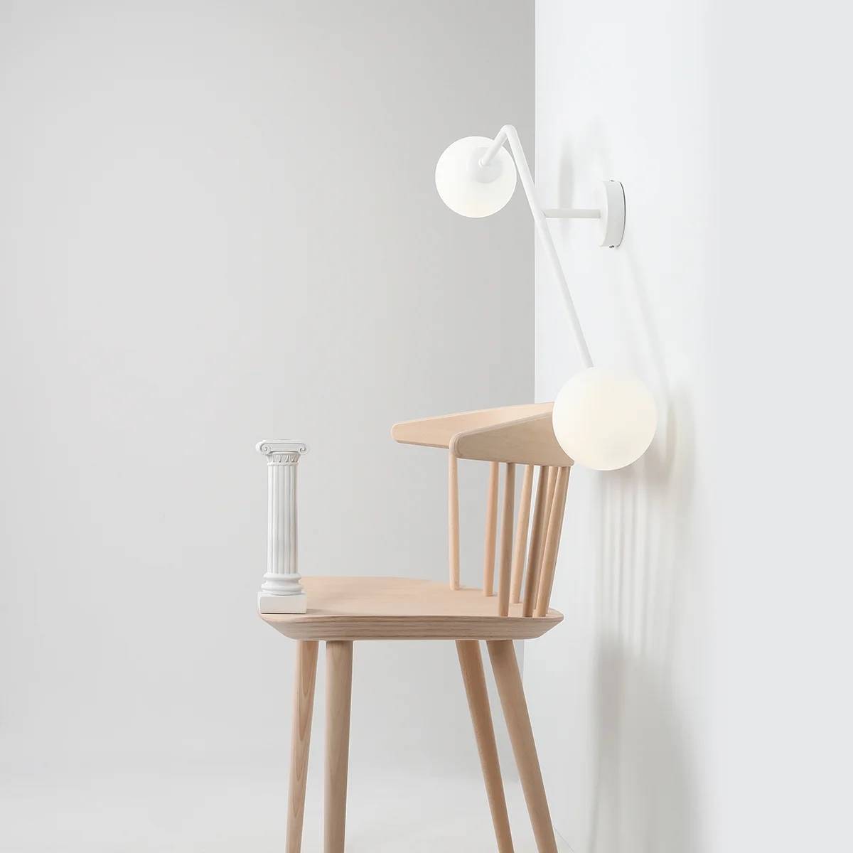 Limelight - Væglampe i hvidt metal og hvidt glas, bredde 97 cm