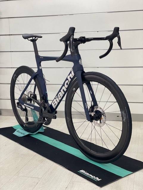 Bianchi Oltre Comp 2025 - Shimano Ultegra Di2 12s - Velomann - 165 / 53 / Blu-Grigio (53)