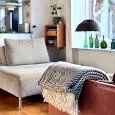 Diagonalstribet mørk grå Læsø Plaid® i 100% ren ny uld