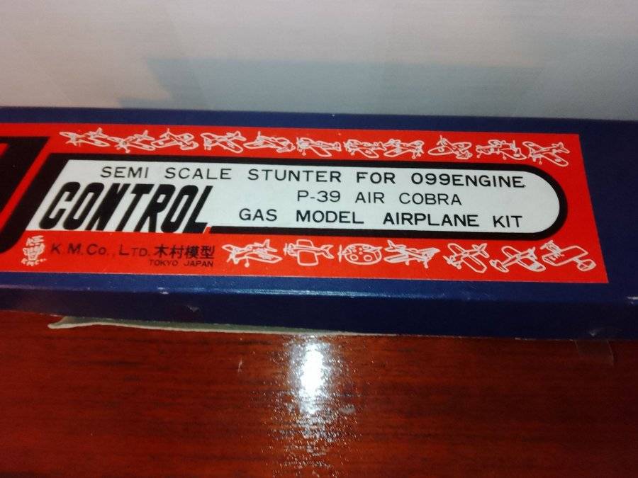 K.M.Co. LTD. Tokyo Japan P-39 Air Cobra Gas Modellflygplan Kit Ej utlandet