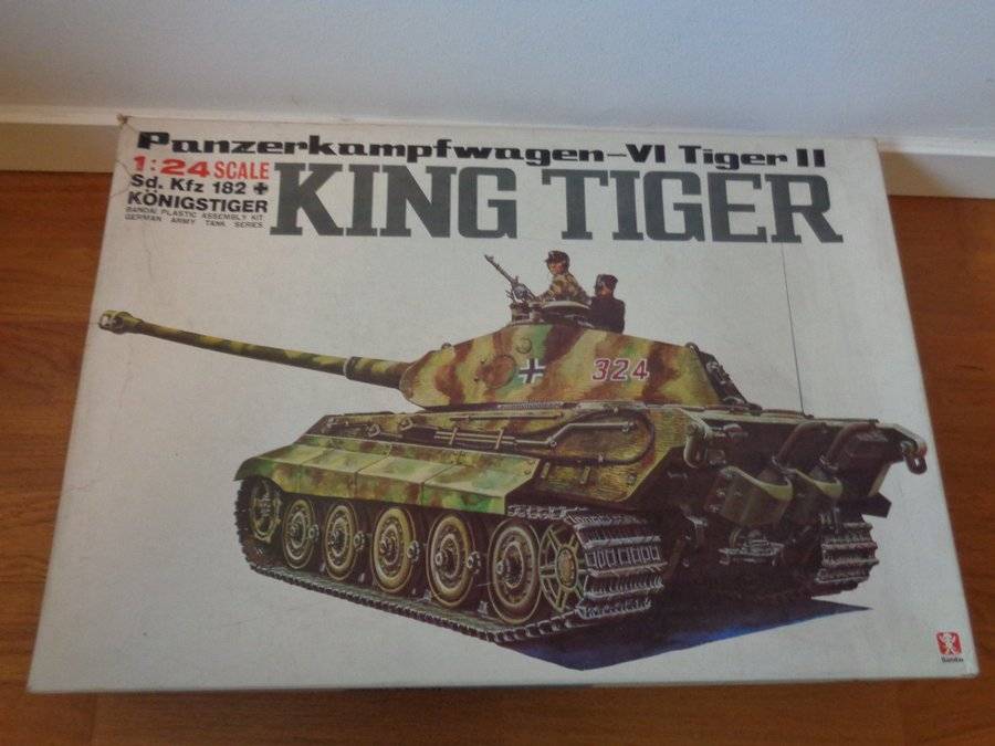 Bandai 1/24 - German Tiger II, King Tiger Stoooor Byggsats - Vintage Retro