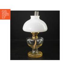Parafinlampe med glas (str. 24 cm)