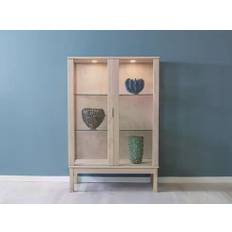V302 Vitrine i Eg Hvidolie | Klim Furniture
