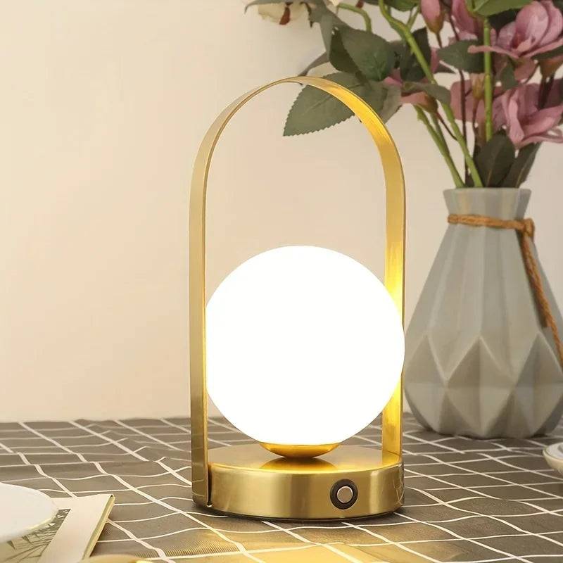 FlexiGlow – Uppladdningsbar LED Bordslampa för Utomhusbruk - Guld