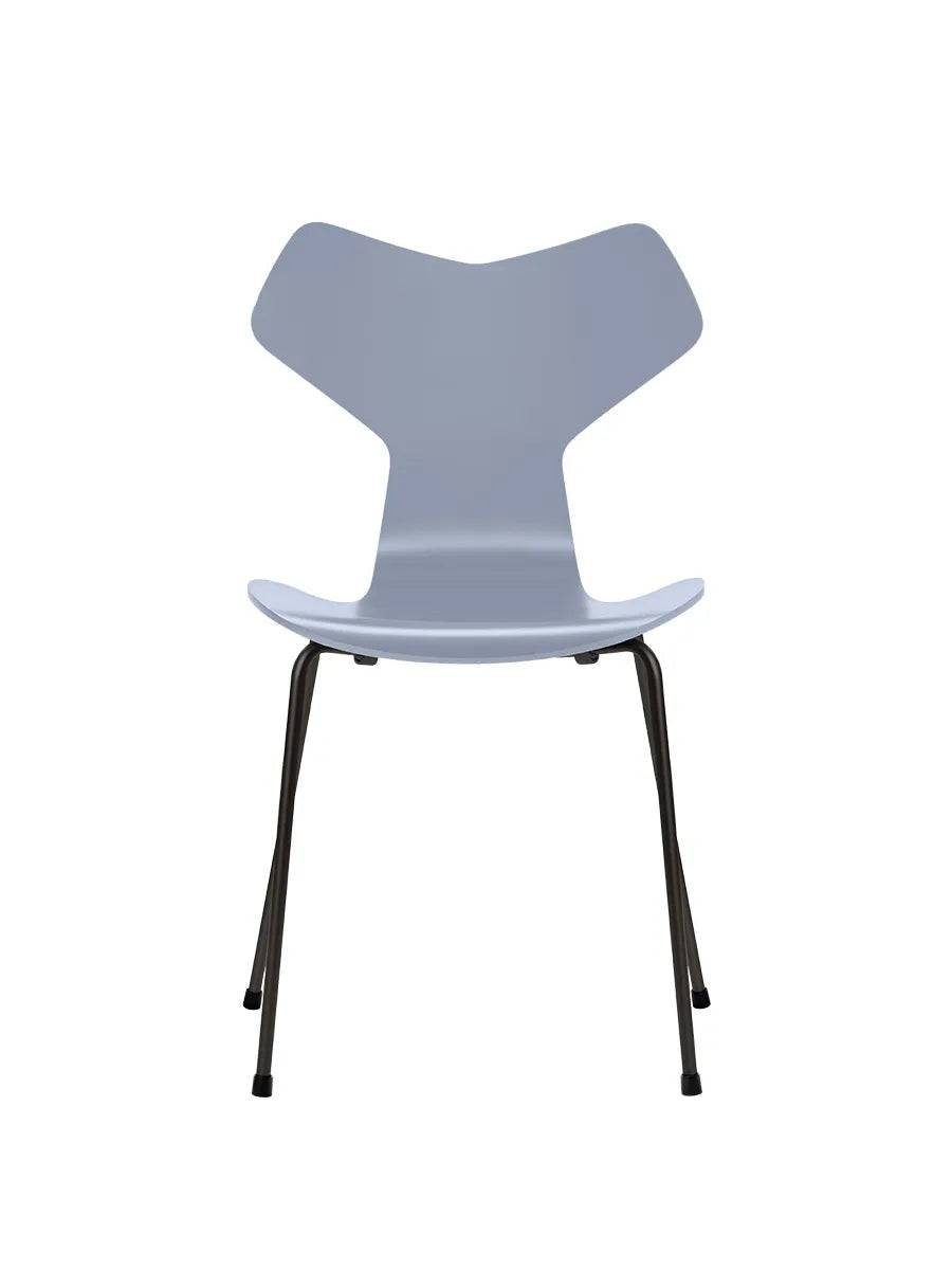 3130 Grand Prix stol lakeret af Arne Jacobsen Lavender Blue / Sort - Jacobsen Plus