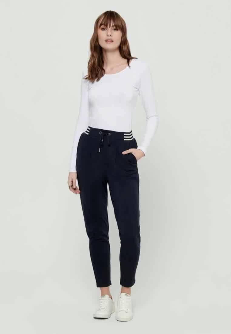 BASIC - Långärmad tröja - white