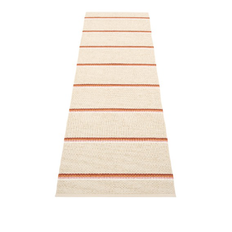 Pappelina - Olle Brick / Cream 70x240 cm - Plastmattor - Lina Rickardsson - Röd,Beige