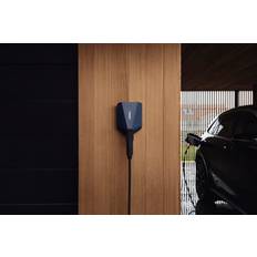 Boligforening - Easee Core Inkl. montage på væg inkl. 10 kabel i rør u. relæ