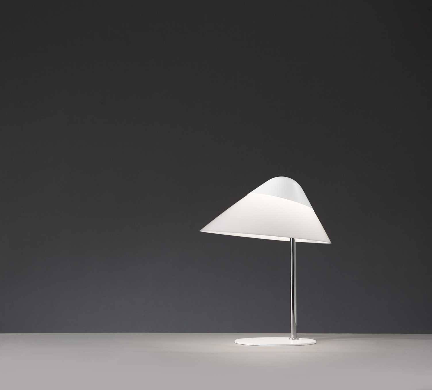 Wegner Opala bordlampe Hvid Mini(H:43cm).