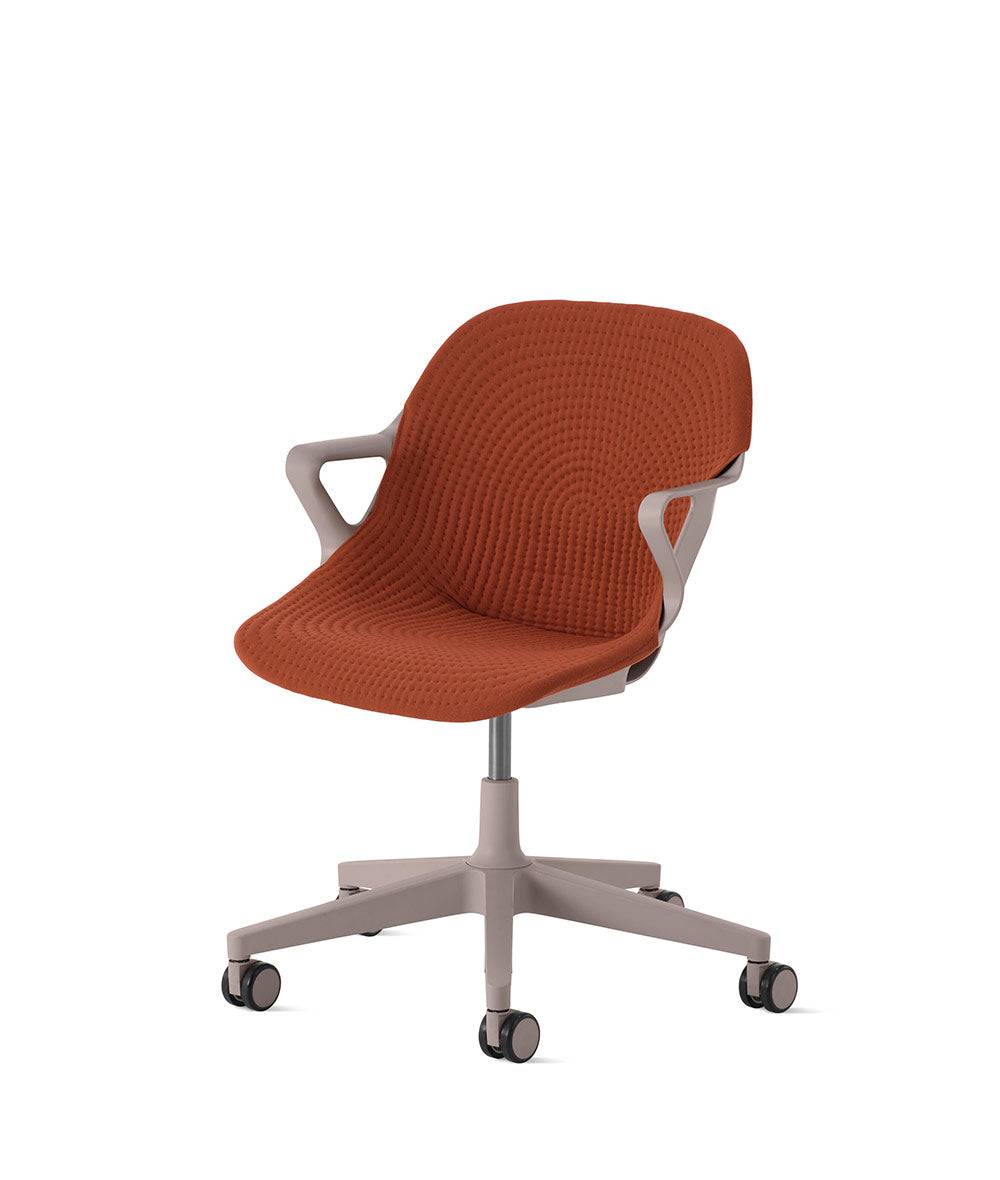 Zeph-stoel vaste armleuningenCocoa in Unibody/Cayenne/Glacier by Herman Miller