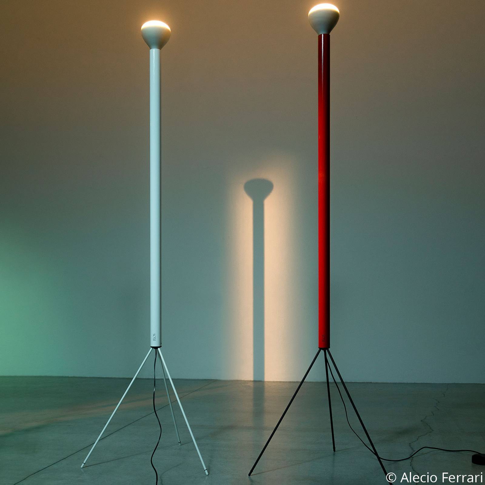 FLOS Design golvlampa Luminator, dimbar, Vitt / opal, Vardagsrum / matsal, Metall, Golvlampa