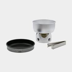 Spritkök / stormkök Trangia Mini, 1000 W + 1 kittel & vindskydd i AL / aluminium + 1 stekpanna/lock i NS / Non Stick-teflon + griptång